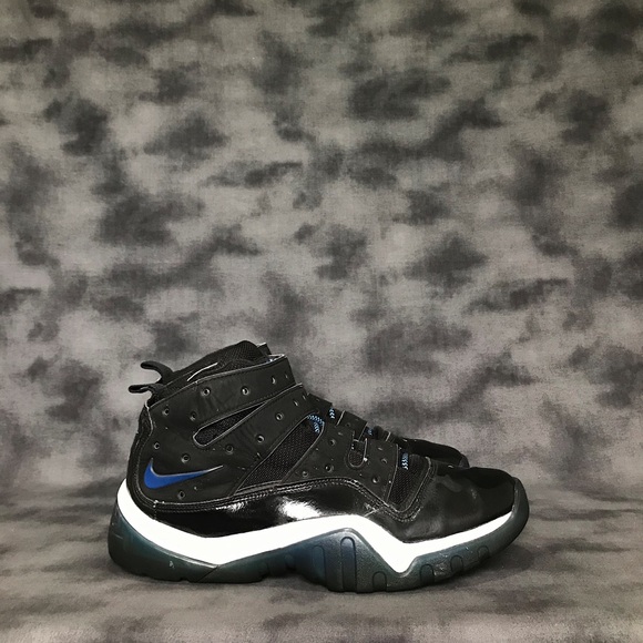 Nike Zoom Sharkley Sneakers